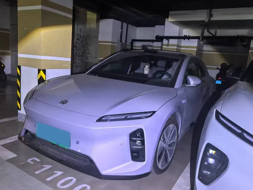 2025 NIO ET5 BEV