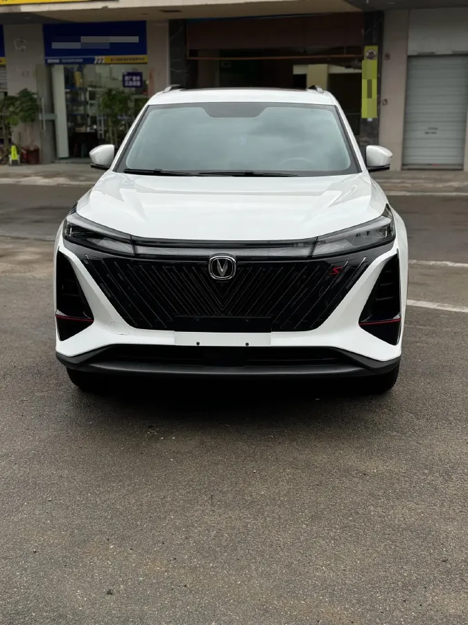 2022 ChangAn CS75 Plus 1.5T 188HP L4 8AT,autocango,china used car exporter,china ev exporter,chinese used car exporter,chinese used ev exporter