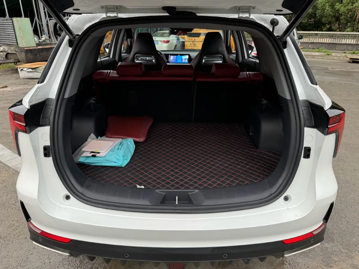 2022 ChangAn CS75 Plus 1.5T 188HP L4 8AT,autocango,china used car exporter,china ev exporter,chinese used car exporter,chinese used ev exporter