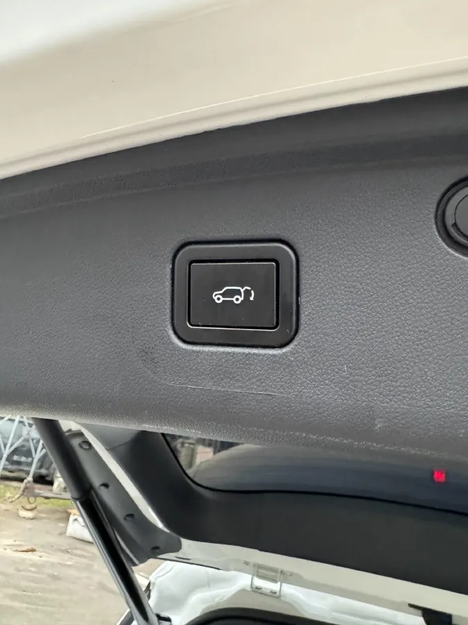 2022 ChangAn CS75 Plus 1.5T 188HP L4 8AT,autocango,china used car exporter,china ev exporter,chinese used car exporter,chinese used ev exporter