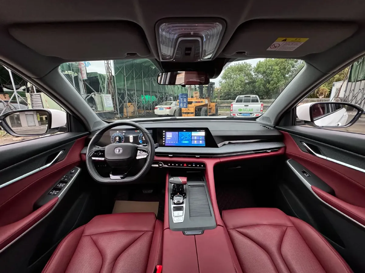 2022 ChangAn CS75 Plus 1.5T 188HP L4 8AT,autocango,china used car exporter,china ev exporter,chinese used car exporter,chinese used ev exporter