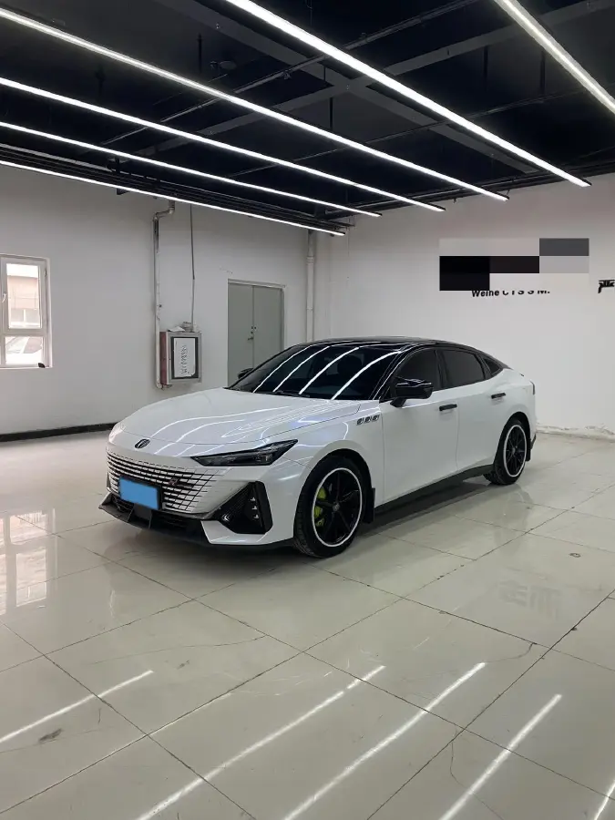 2022 ChangAn UNI-V 1.5T 188HP L4 7DCT