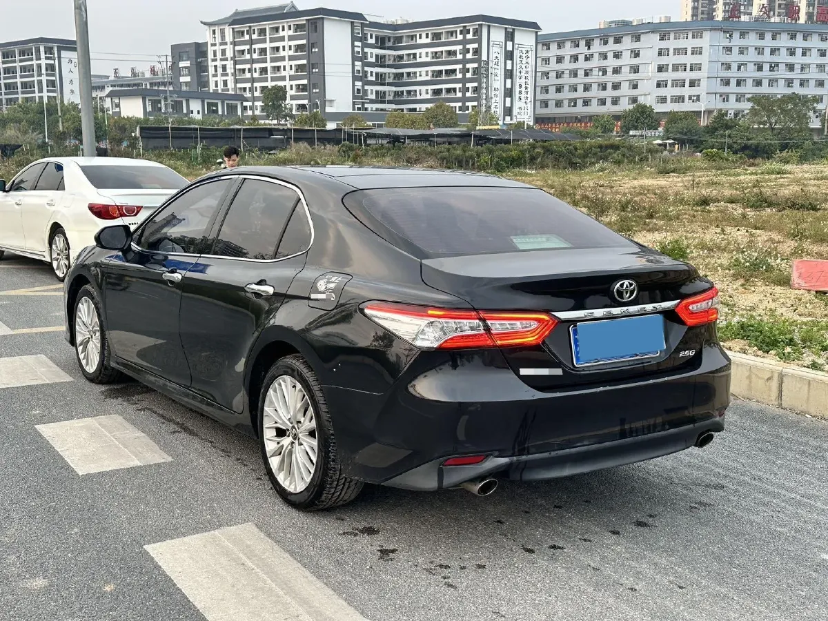 2019 Toyota Camry 2.5L 209HP L4 8AT,autocango,china used car exporter,china ev exporter,chinese used car exporter,chinese used ev exporter