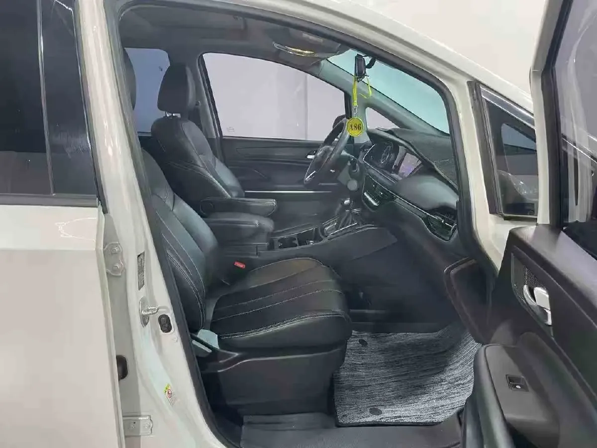 2021 GAC Trumpchi M6 1.5T 169HP L4 7DCT,autocango,china used car exporter,china ev exporter,chinese used car exporter,chinese used ev exporter