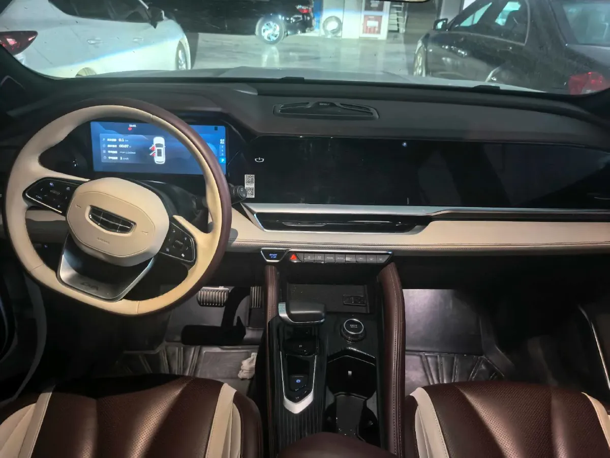 2021 Geely Monjaro 2.0T 218HP L4 7DCT,autocango,china used car exporter,china ev exporter,chinese used car exporter,chinese used ev exporter