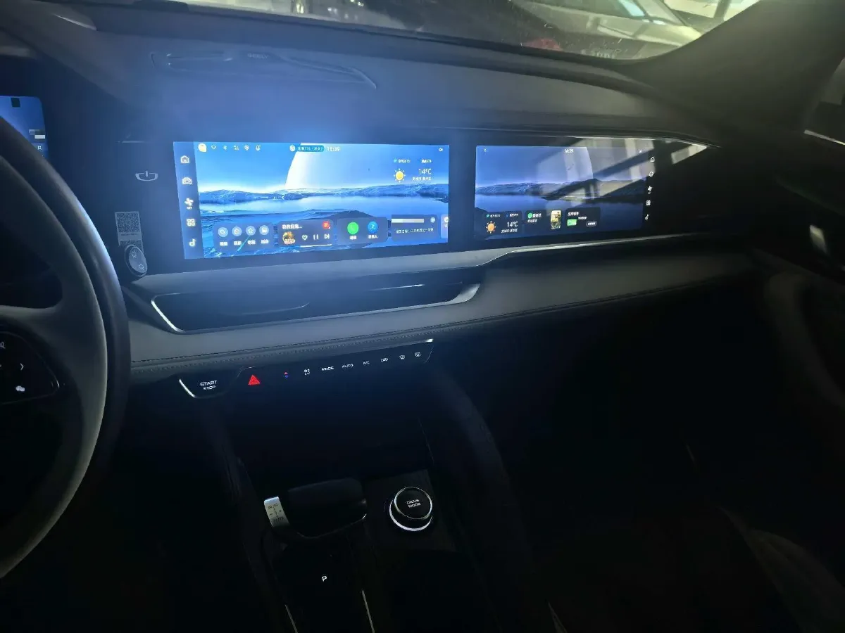 2021 Geely Monjaro 2.0T 218HP L4 7DCT,autocango,china used car exporter,china ev exporter,chinese used car exporter,chinese used ev exporter