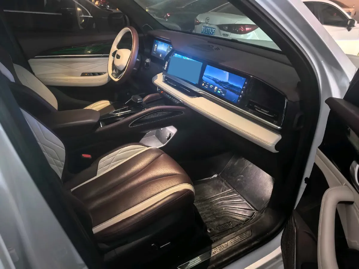 2021 Geely Monjaro 2.0T 218HP L4 7DCT,autocango,china used car exporter,china ev exporter,chinese used car exporter,chinese used ev exporter