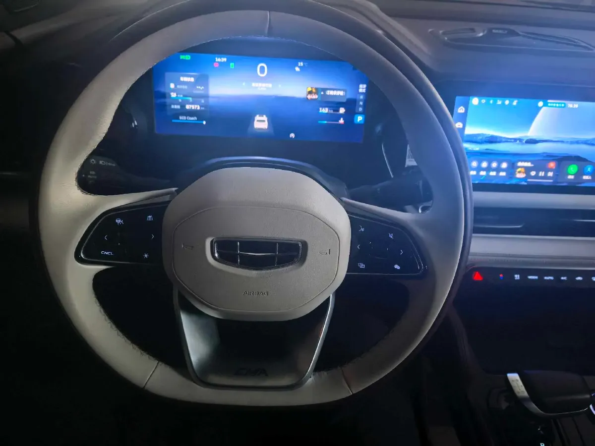 2021 Geely Monjaro 2.0T 218HP L4 7DCT,autocango,china used car exporter,china ev exporter,chinese used car exporter,chinese used ev exporter