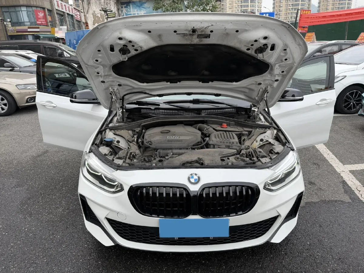 2021 BMW 1 Series 1.5T 140HP L3 7DCT,autocango,china used car exporter,china ev exporter,chinese used car exporter,chinese used ev exporter