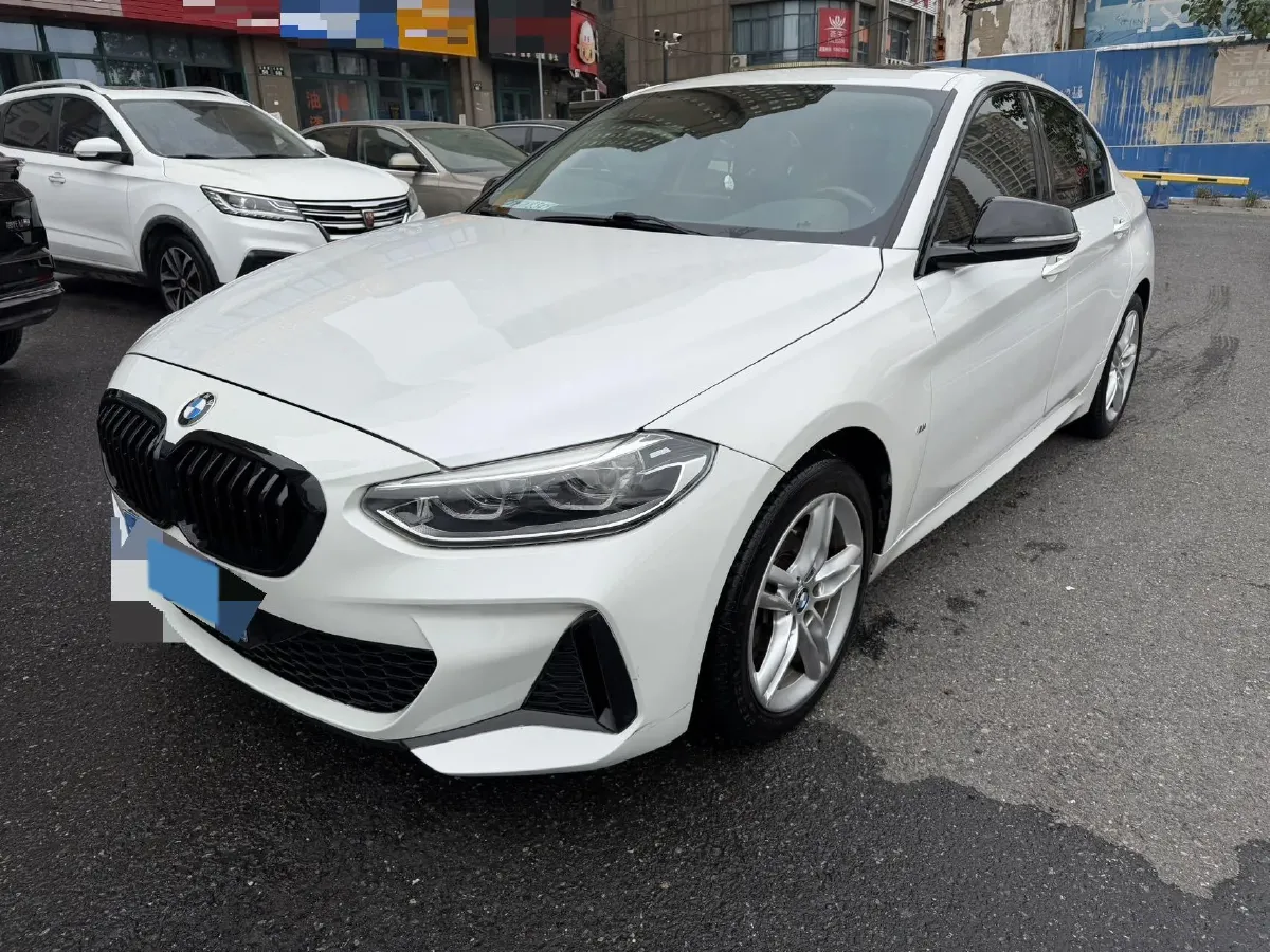 2021 BMW 1 Series 1.5T 140HP L3 7DCT,autocango,china used car exporter,china ev exporter,chinese used car exporter,chinese used ev exporter