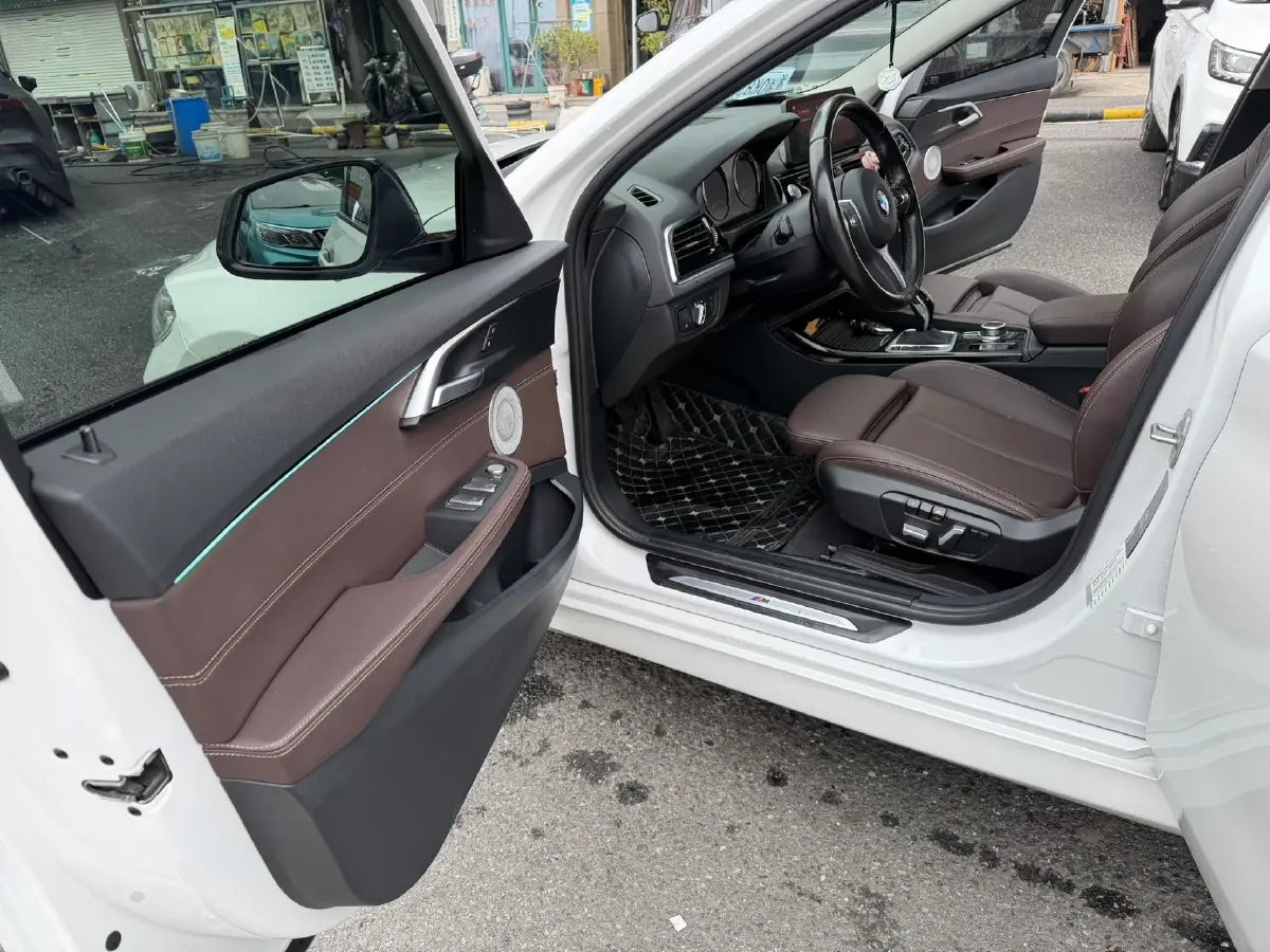 2021 BMW 1 Series 1.5T 140HP L3 7DCT,autocango,china used car exporter,china ev exporter,chinese used car exporter,chinese used ev exporter