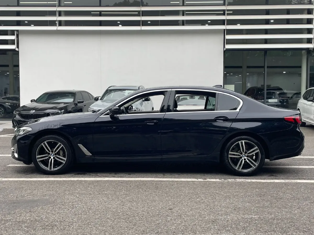 2021 BMW 5 Series 2.0T 252HP L4 8AT,autocango,china used car exporter,china ev exporter,chinese used car exporter,chinese used ev exporter