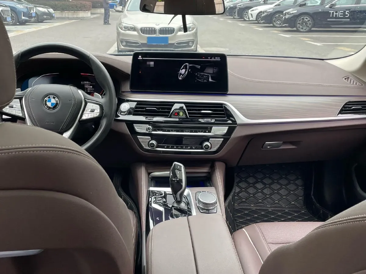 2021 BMW 5 Series 2.0T 252HP L4 8AT,autocango,china used car exporter,china ev exporter,chinese used car exporter,chinese used ev exporter