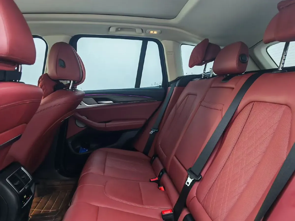 2022 BMW X3 2.0T 252HP L4 8AT,autocango,china used car exporter,china ev exporter,chinese used car exporter,chinese used ev exporter