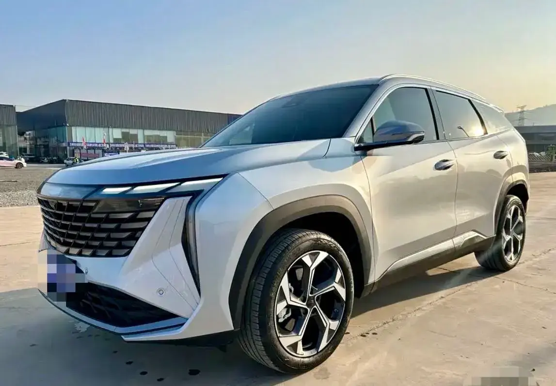 2023 Geely StarRay 1.5T 181HP L4 7DCT