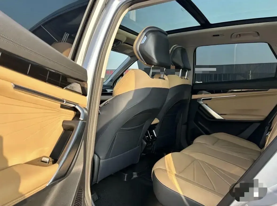 2023 Geely StarRay 1.5T 181HP L4 7DCT,autocango,china used car exporter,china ev exporter,chinese used car exporter,chinese used ev exporter