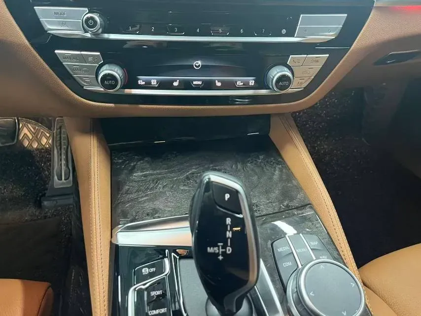 2021 BMW 6 Series GT 2.0T 258HP L4 8AT,autocango,china used car exporter,china ev exporter,chinese used car exporter,chinese used ev exporter