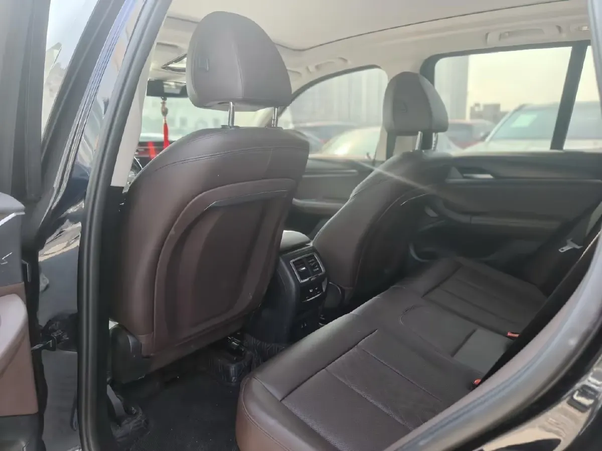 2022 BMW X3 2.0T 252HP L4 8AT,autocango,china used car exporter,china ev exporter,chinese used car exporter,chinese used ev exporter