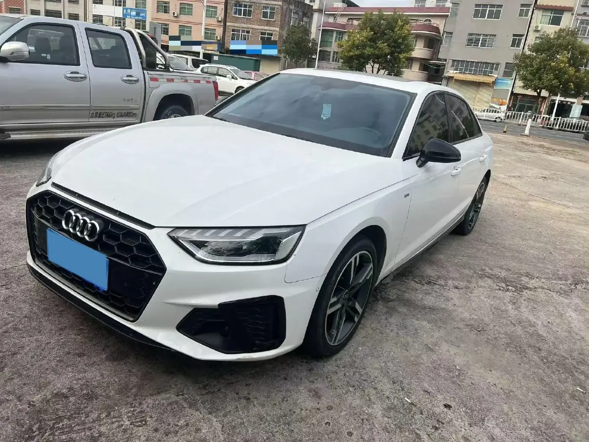 2022 Audi A4L 2.0T 190HP L4 7DCT