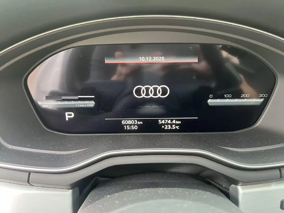 2022 Audi A4L 2.0T 190HP L4 7DCT,autocango,china used car exporter,china ev exporter,chinese used car exporter,chinese used ev exporter