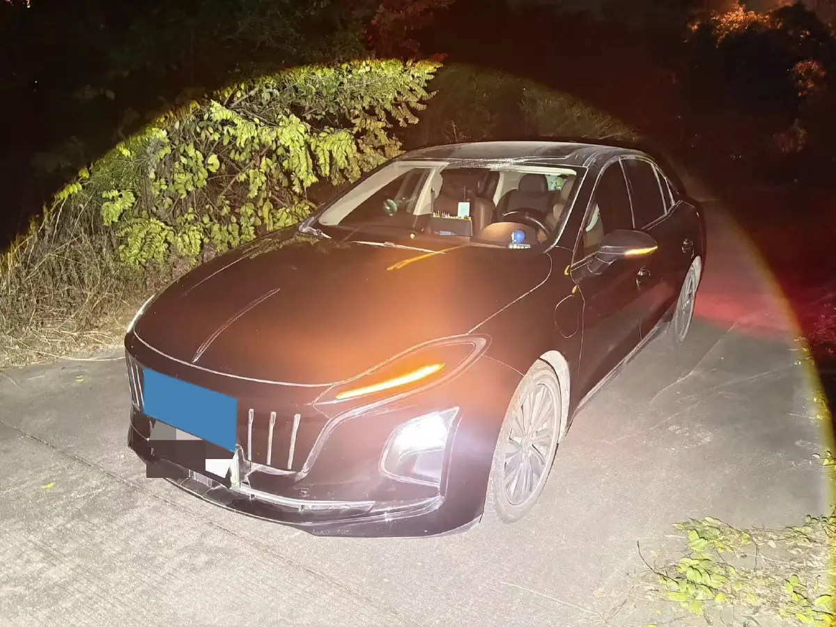 2024 HongQi E-QM5 BEV 72KWH