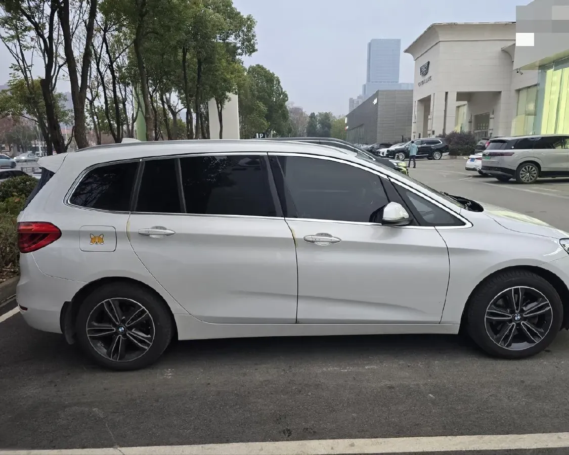 2019 BMW 2 Series SUV 1.5T 140HP L3 7DCT,autocango,china used car exporter,china ev exporter,chinese used car exporter,chinese used ev exporter
