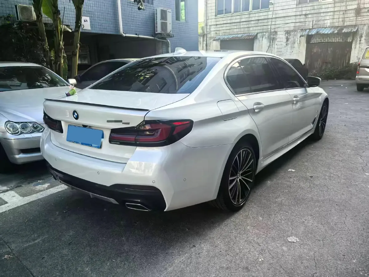 2023 BMW 5 Series 2.0T 245HP L4 8AT,autocango,china used car exporter,china ev exporter,chinese used car exporter,chinese used ev exporter
