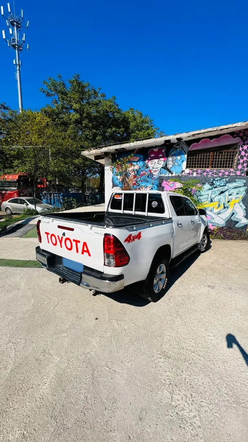 2011 ShuangHuan SCEO 2.5T 102HP L4 5MT,autocango,china used car exporter,china ev exporter,chinese used car exporter,chinese used ev exporter