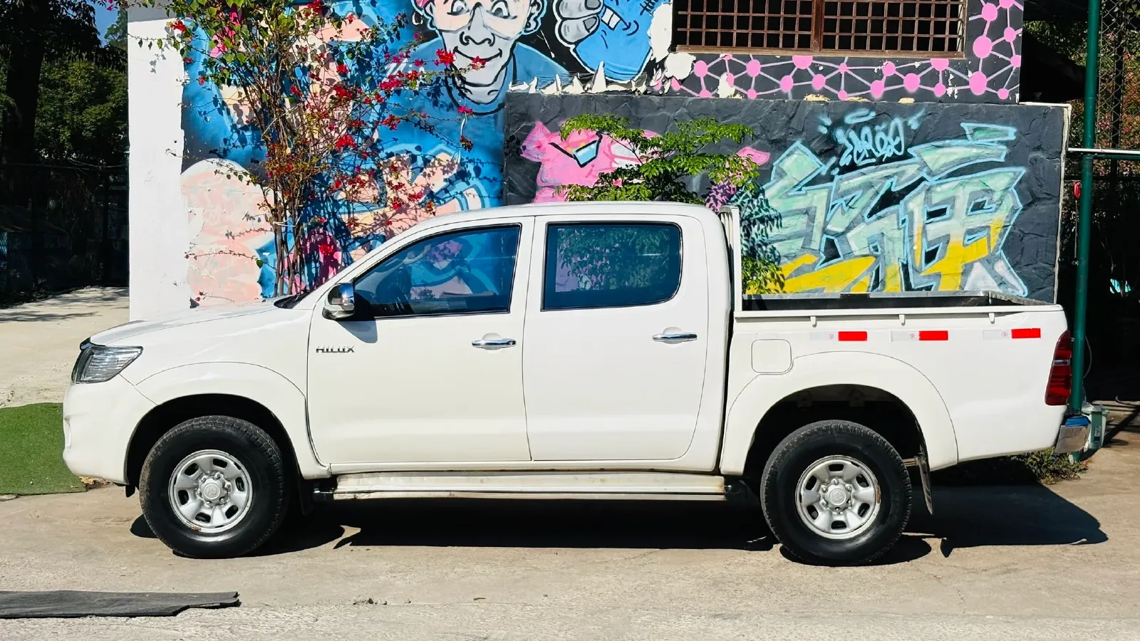 2011 ShuangHuan SCEO 2.5T 102HP L4 5MT,autocango,china used car exporter,china ev exporter,chinese used car exporter,chinese used ev exporter