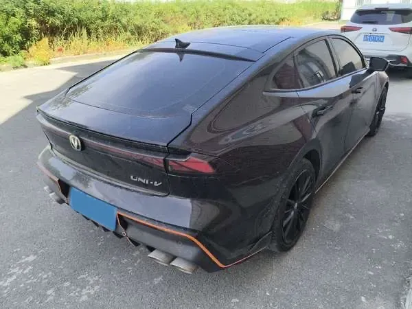 2023 ChangAn UNI-V 1.5T 188HP L4 7DCT,autocango,china used car exporter,china ev exporter,chinese used car exporter,chinese used ev exporter