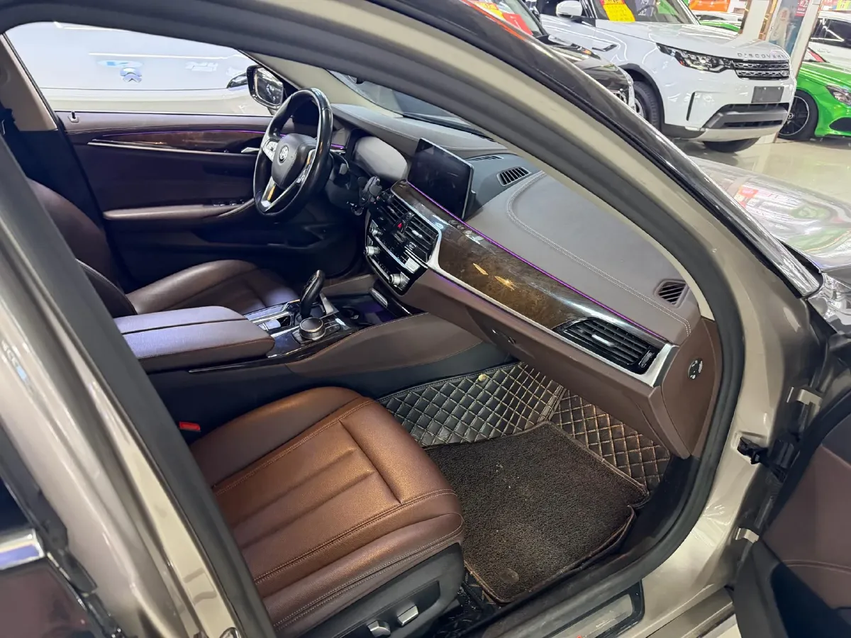 2020 BMW 5 Series 2.0T 184HP L4 8AT,autocango,china used car exporter,china ev exporter,chinese used car exporter,chinese used ev exporter