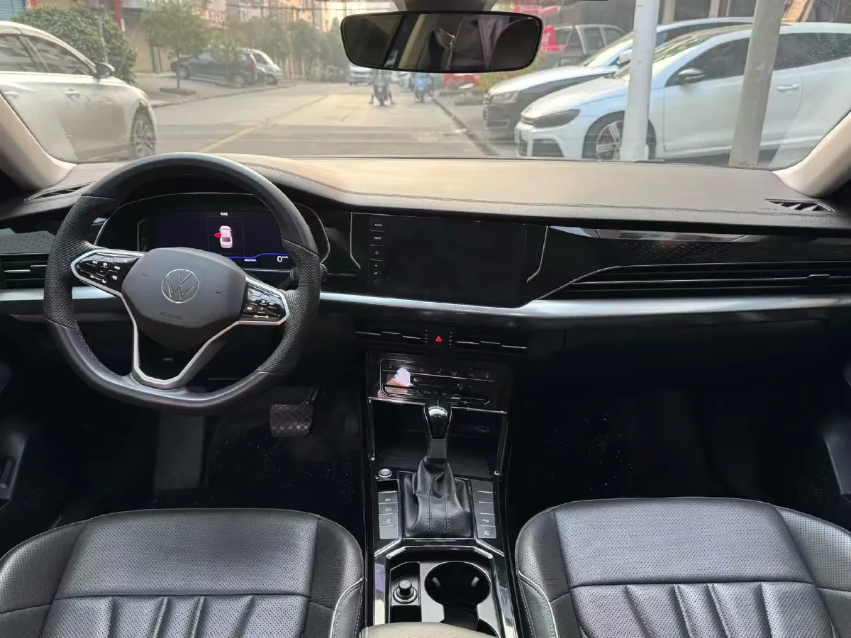 2024 Volkswagen Passat 2.0T 220HP L4 7DCT,autocango,china used car exporter,china ev exporter,chinese used car exporter,chinese used ev exporter