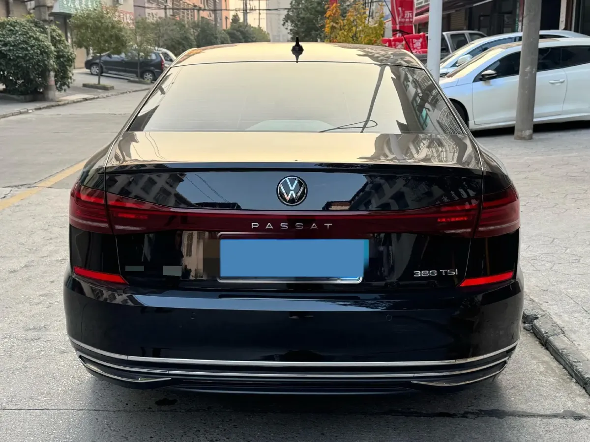 2024 Volkswagen Passat 2.0T 220HP L4 7DCT,autocango,china used car exporter,china ev exporter,chinese used car exporter,chinese used ev exporter