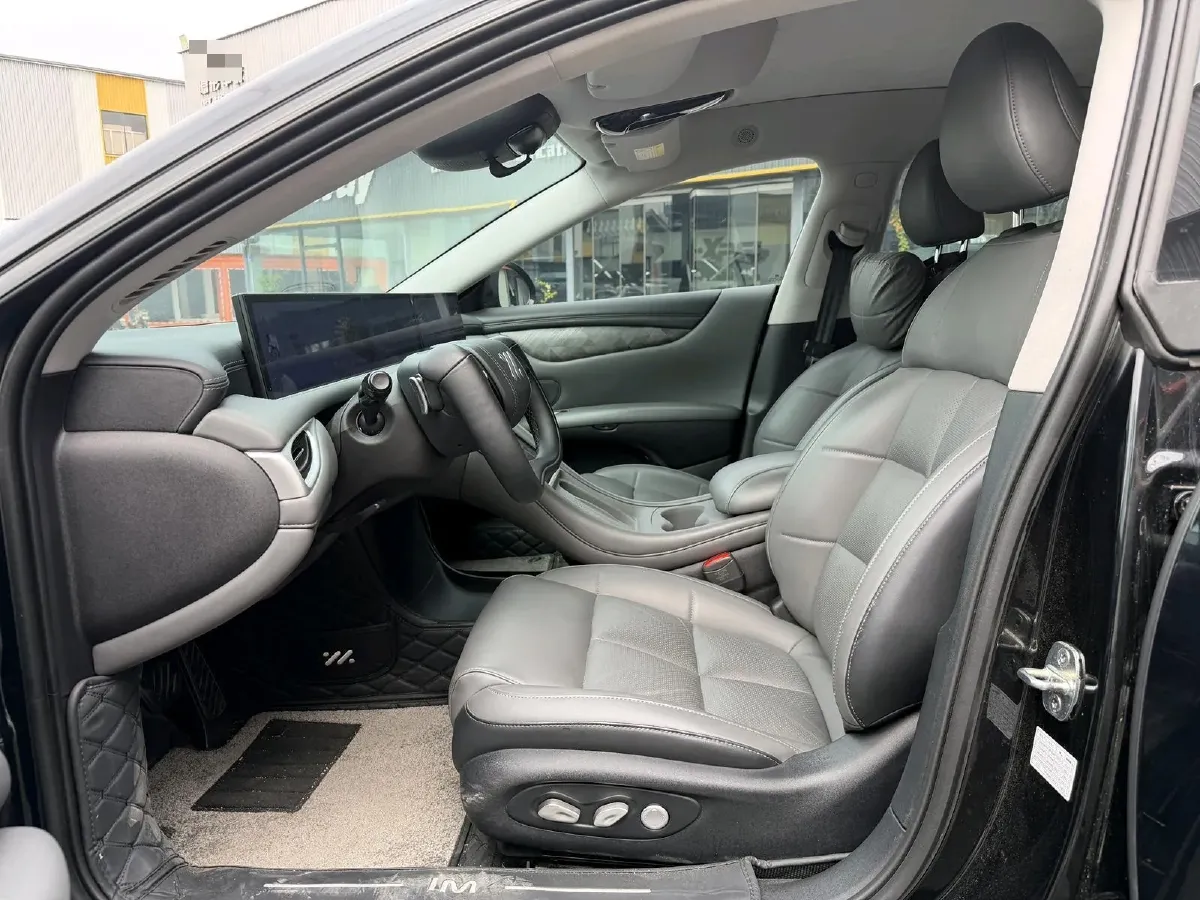 2024 IM L6 BEV 100KWH,autocango,china used car exporter,china ev exporter,chinese used car exporter,chinese used ev exporter