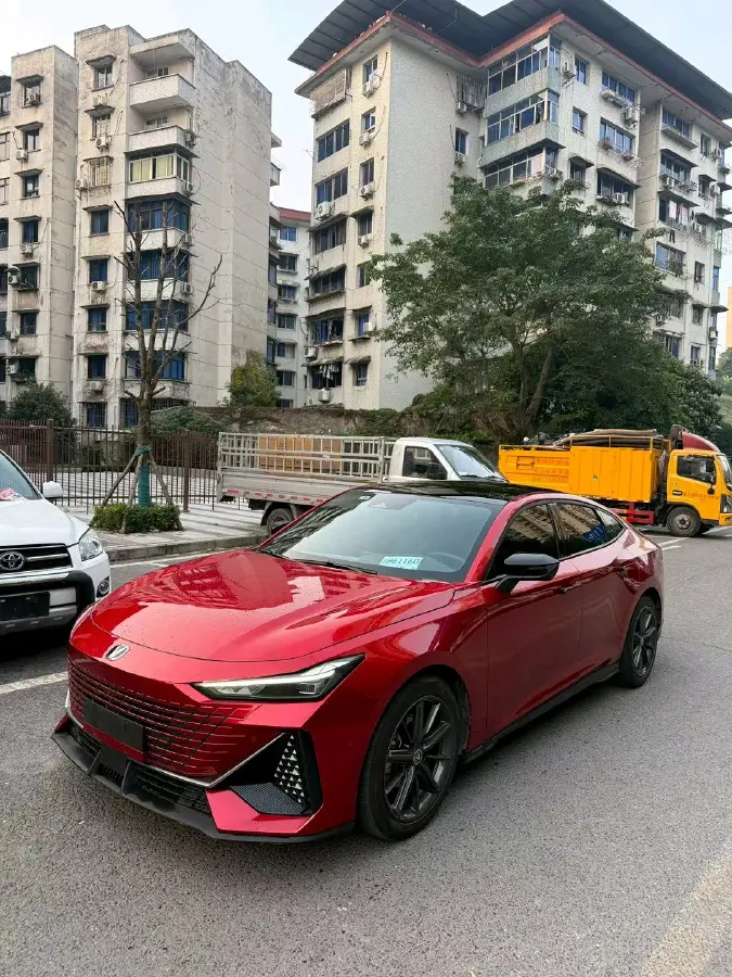 2022 ChangAn UNI-V 1.5T 188HP L4 7DCT