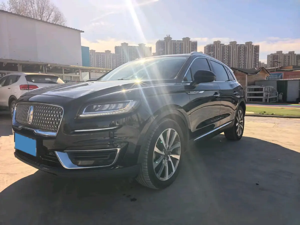 2019 Lincoln Nautilus 2.0T 235HP L4 8AT