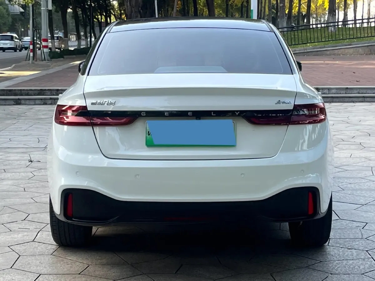 2022 Roewe Whale 2.0T 231HP L4 8AT,autocango,china used car exporter,china ev exporter,chinese used car exporter,chinese used ev exporter