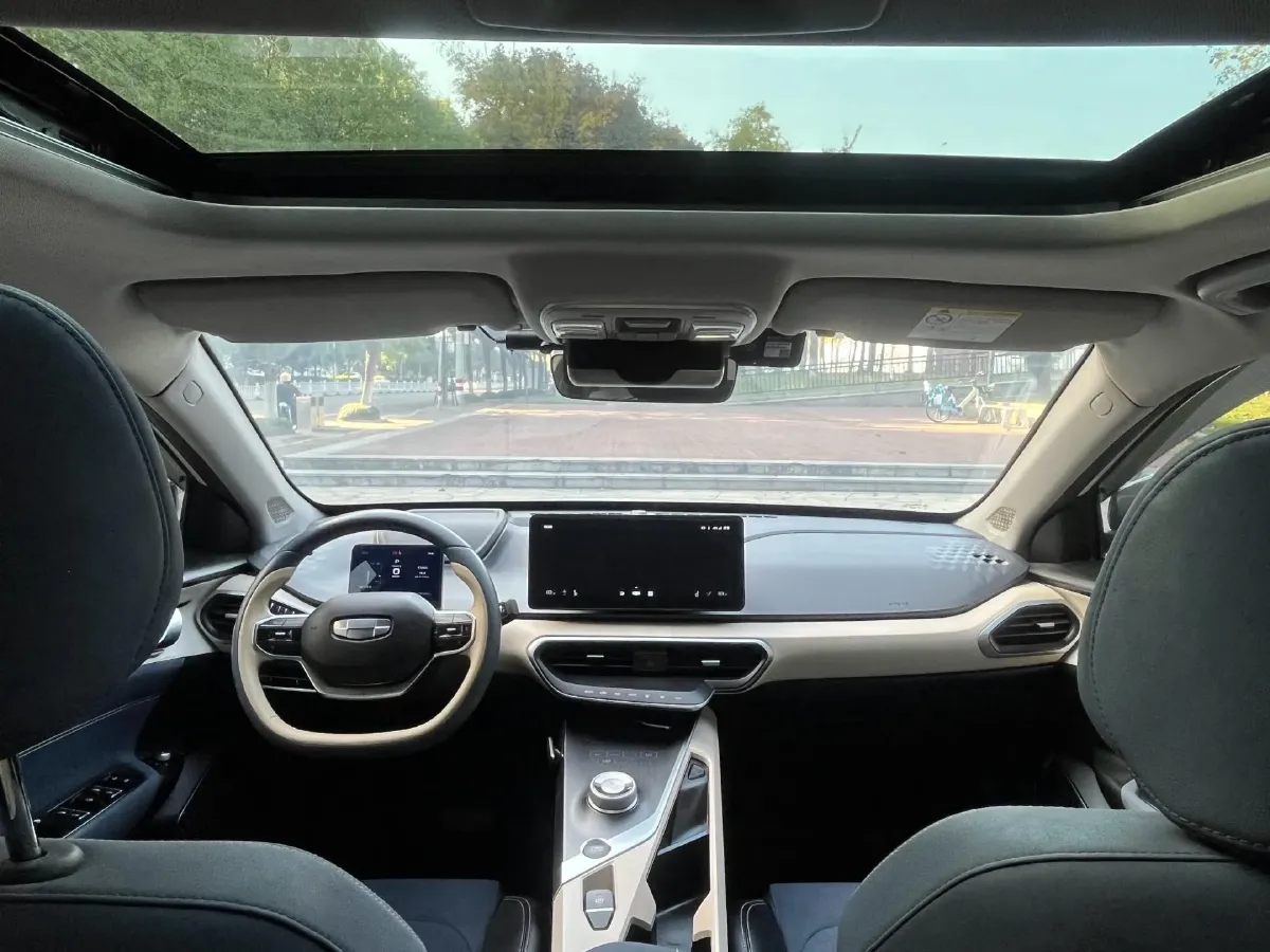 2022 Roewe Whale 2.0T 231HP L4 8AT,autocango,china used car exporter,china ev exporter,chinese used car exporter,chinese used ev exporter