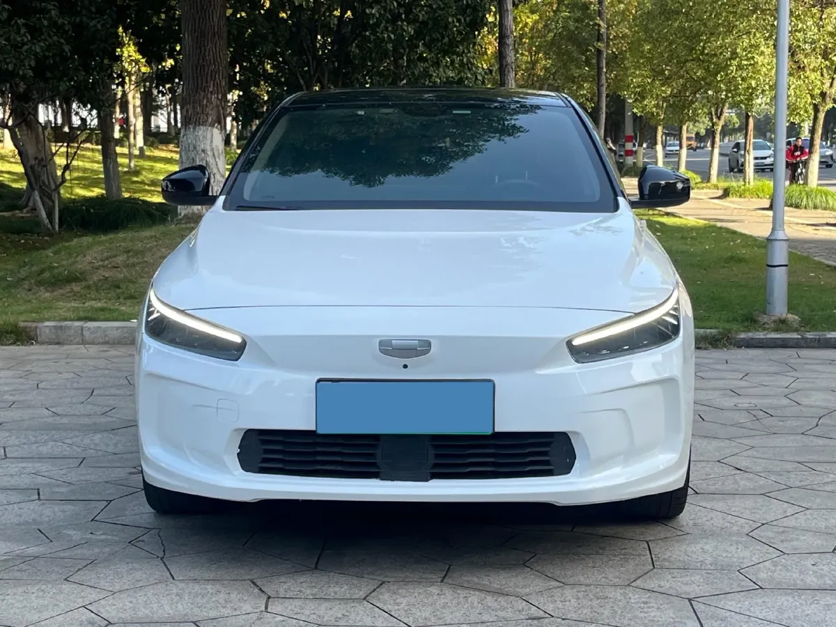 2022 Roewe Whale 2.0T 231HP L4 8AT,autocango,china used car exporter,china ev exporter,chinese used car exporter,chinese used ev exporter