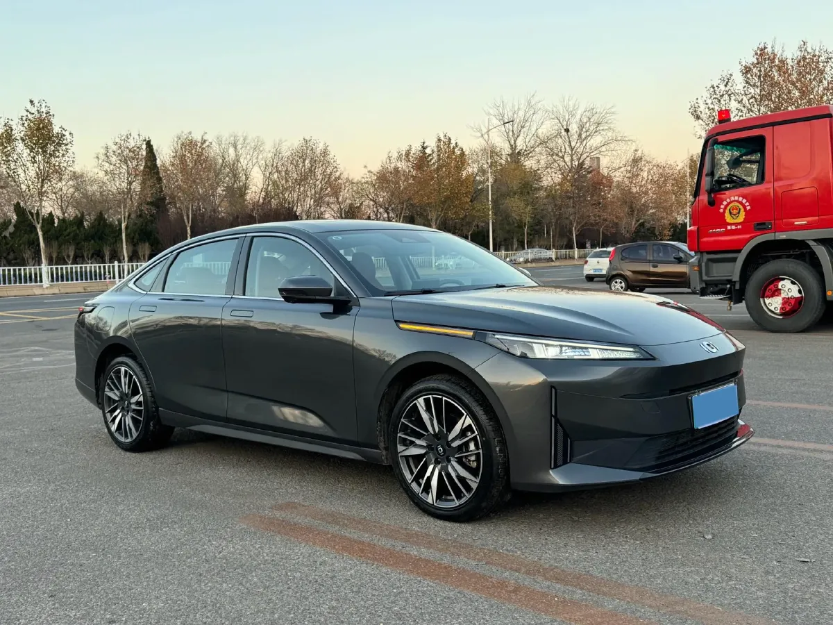 2024 ChangAn QiYuan A05 1.5L 110HP L4 E-CVT PHEV 18.99KWH,autocango,china used car exporter,china ev exporter,chinese used car exporter,chinese used ev exporter