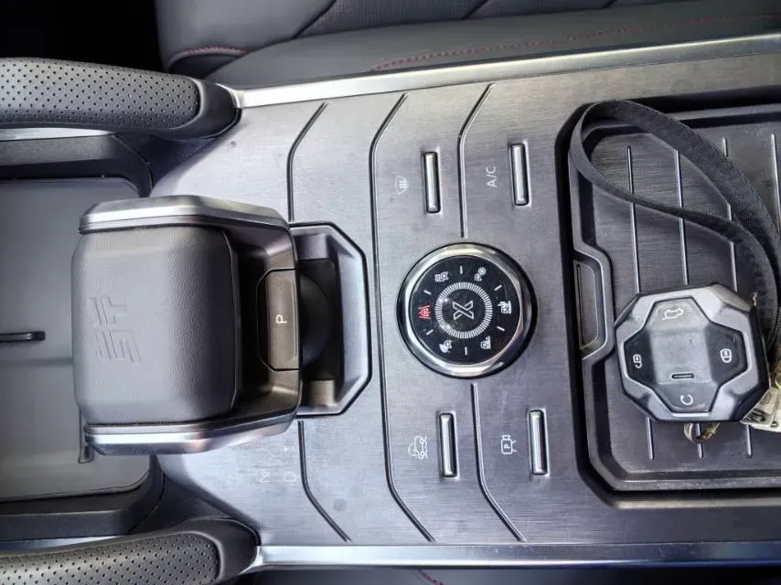 2023 Jetour Traveller 2.0T 254HP L4 7DCT,autocango,china used car exporter,china ev exporter,chinese used car exporter,chinese used ev exporter