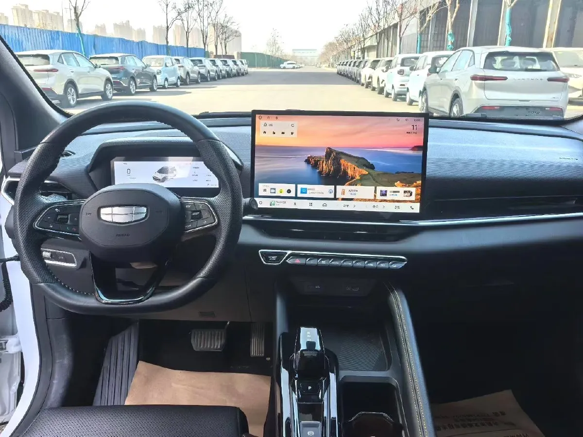 2025 Geely Coolray 1.5T 181HP L4 7DCT,autocango,china used car exporter,china ev exporter,chinese used car exporter,chinese used ev exporter