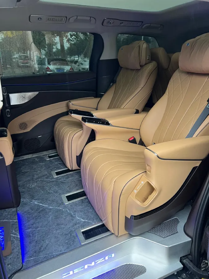 2024 Denza D9 1.5T 139HP L4 E-CVT PHEV 40KWH,autocango,china used car exporter,china ev exporter,chinese used car exporter,chinese used ev exporter