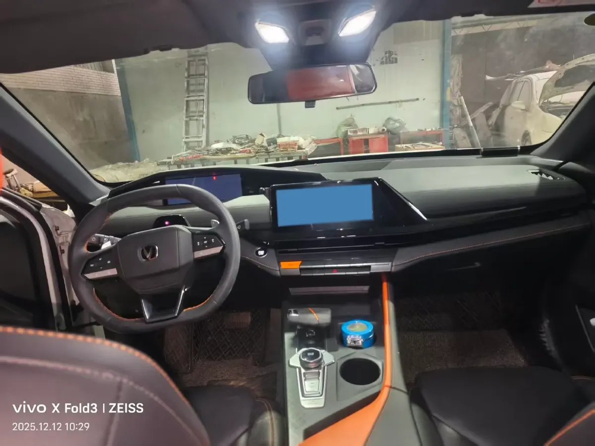 2022 ChangAn UNI-V 1.5T 188HP L4 7DCT,autocango,china used car exporter,china ev exporter,chinese used car exporter,chinese used ev exporter