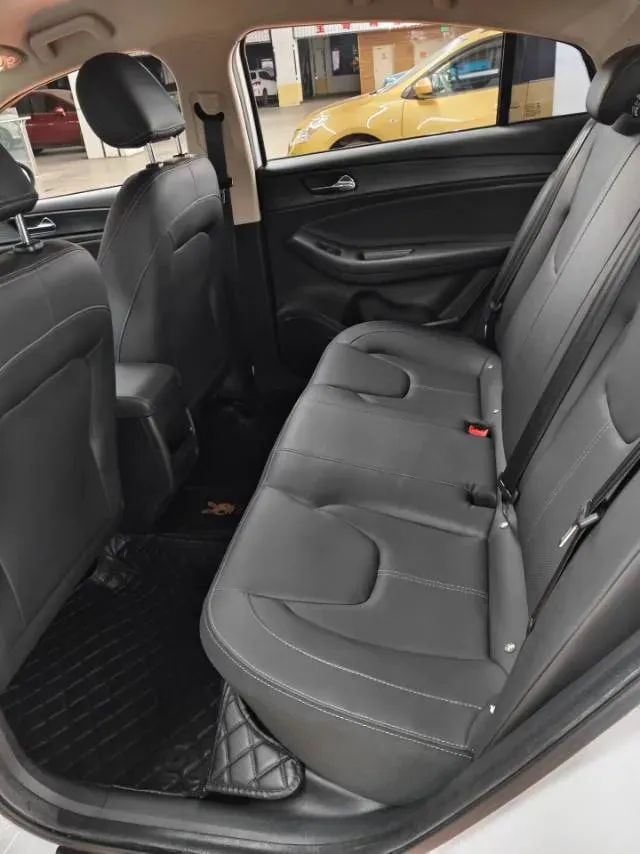 2021 Chery Arrizo 5 1.5L 116HP L4 5MT,autocango,china used car exporter,china ev exporter,chinese used car exporter,chinese used ev exporter