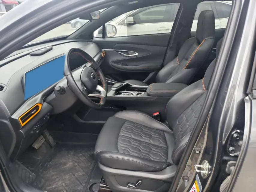 2022 ChangAn UNI-T 1.5T 188HP L4 7DCT,autocango,china used car exporter,china ev exporter,chinese used car exporter,chinese used ev exporter