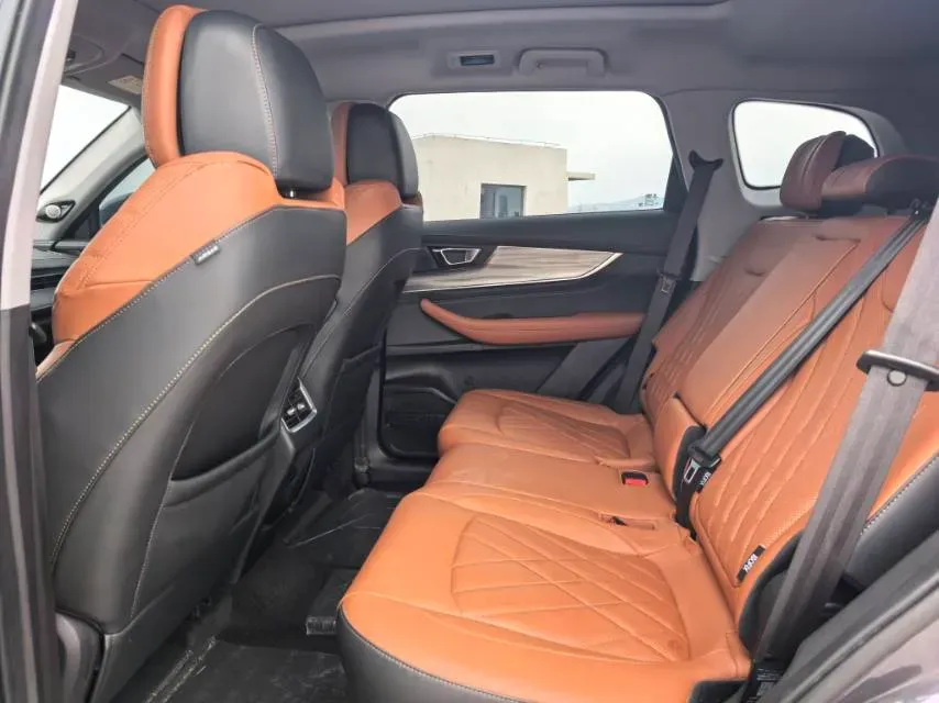 2022 Chery Tiggo 8 Plus 2.0T 254HP L4 7DCT,autocango,china used car exporter,china ev exporter,chinese used car exporter,chinese used ev exporter