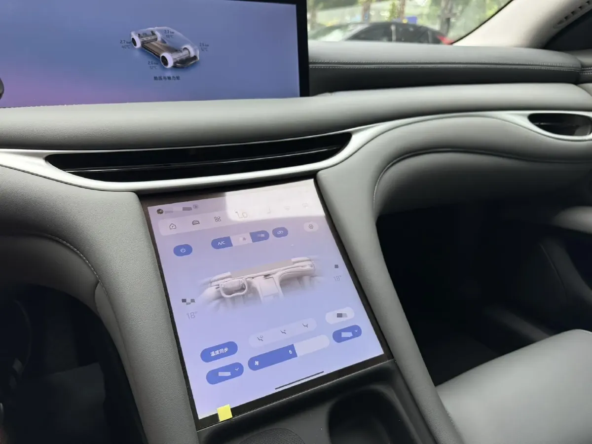 2024 IM L6 BEV 75KWH,autocango,china used car exporter,china ev exporter,chinese used car exporter,chinese used ev exporter