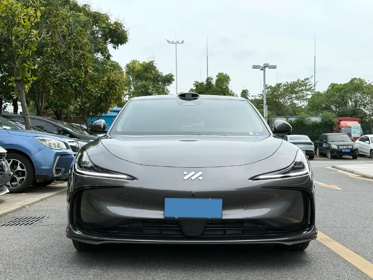 2024 IM L6 BEV 75KWH,autocango,china used car exporter,china ev exporter,chinese used car exporter,chinese used ev exporter