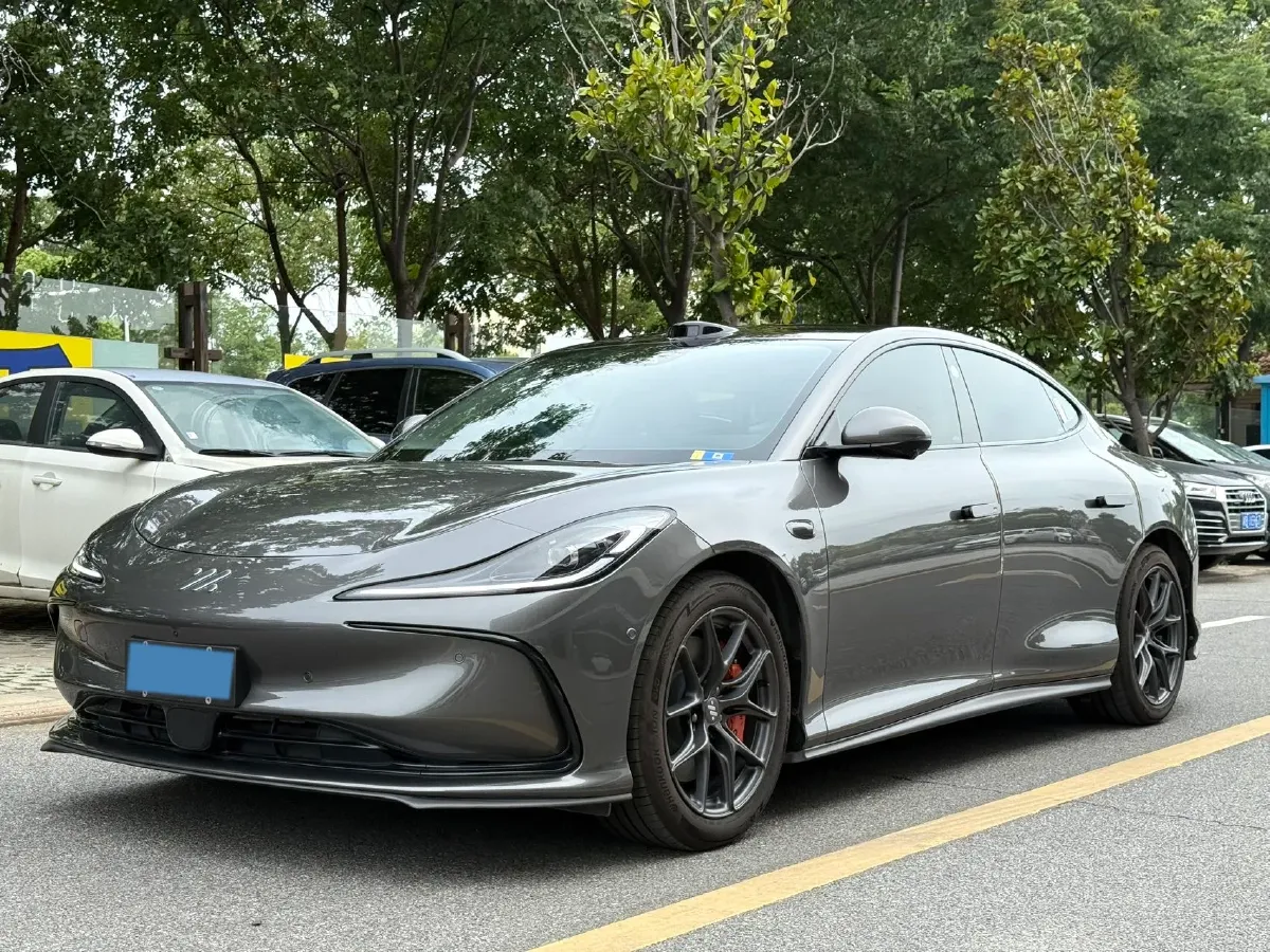 2024 IM L6 BEV 75KWH,autocango,china used car exporter,china ev exporter,chinese used car exporter,chinese used ev exporter